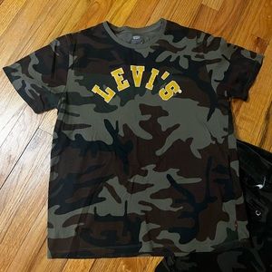 Levi’s Mens Camo Tee Sz S Pre-Owned (Shirt Only)
